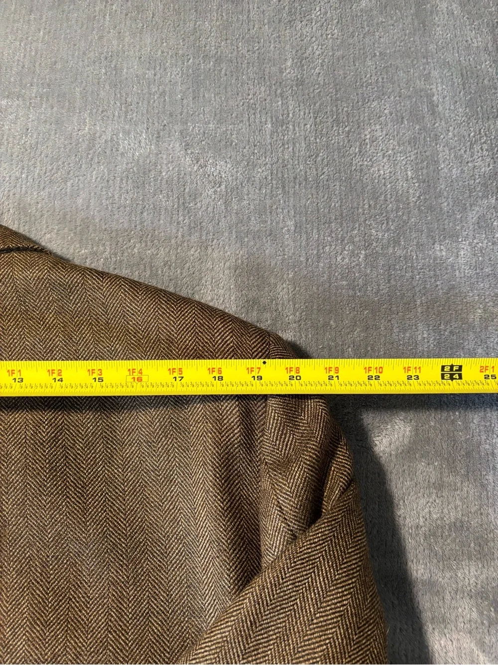Oscar de la Renta Brown Herringbone Sport Coat